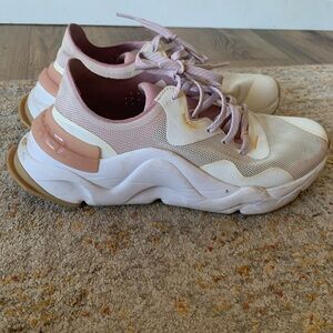 Sorel tennis shoes
